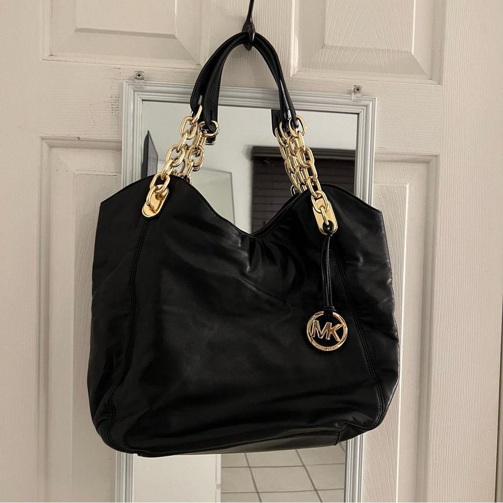 Micheal Kors Leather Bag